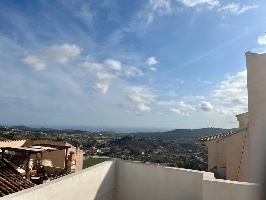 Apartment Stunning Mountain And Sea Views